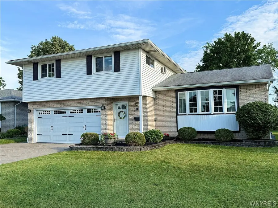 27 Mckenzie Court, Buffalo, NY 14227 - #2
