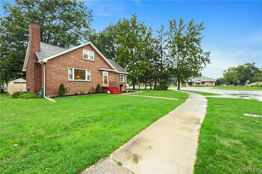 11 S Shore Boulevard, Buffalo, NY 14218 - #2