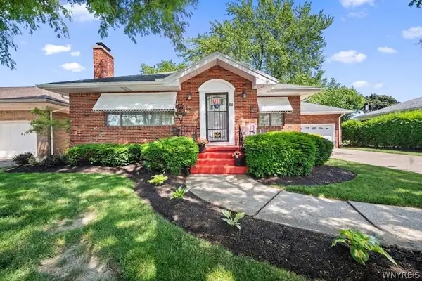 35 Calderwood Drive, Buffalo, NY 14215