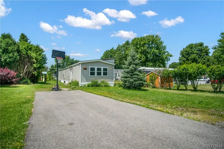 400 Dorwood Park, Ransomville, NY 14131 - #2