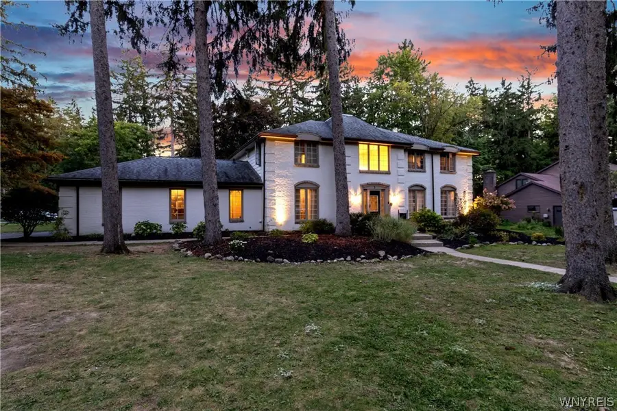5 Greenwood Drive, Orchard Park, NY 14127 - #2