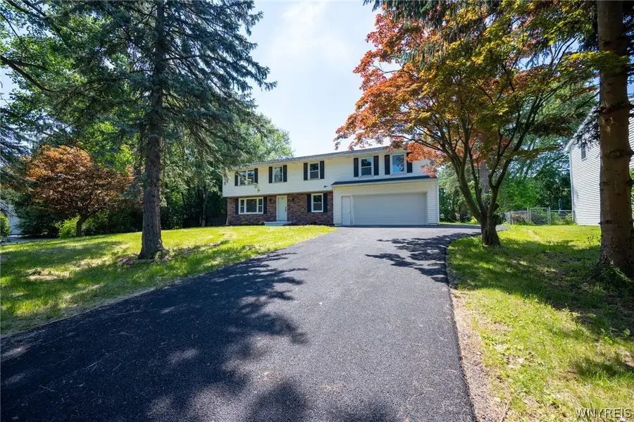 7124 Ridgewood Drive, Lockport, NY 14094 - #2