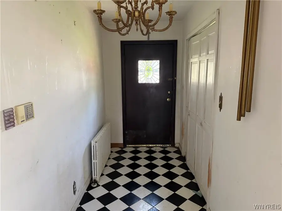 4715 Lewiston Road, Niagara Falls, NY 14305 - #2
