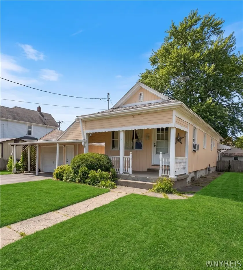 312 77th Street, Niagara Falls, NY 14304 - #1