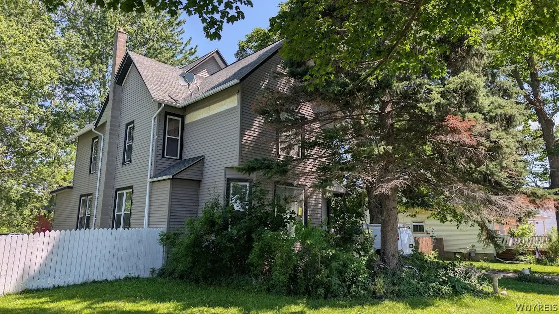 285 S Niagara Street, Lockport, NY 14094 - #1