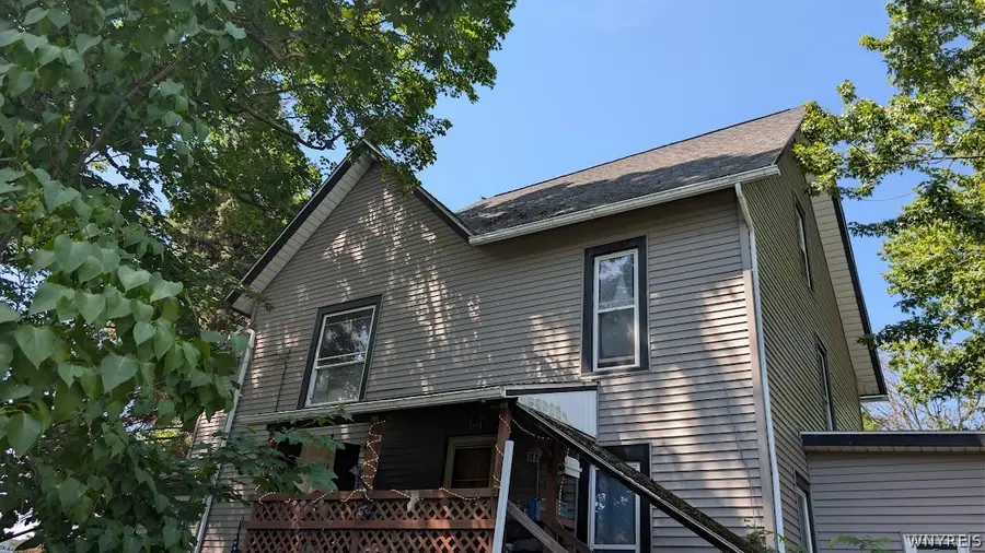 285 S Niagara Street, Lockport, NY 14094 - #3