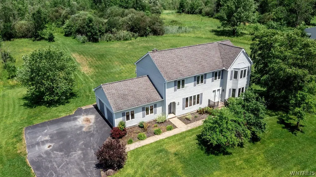 5111 Oakwood Drive, North Tonawanda, NY 14120 - #1
