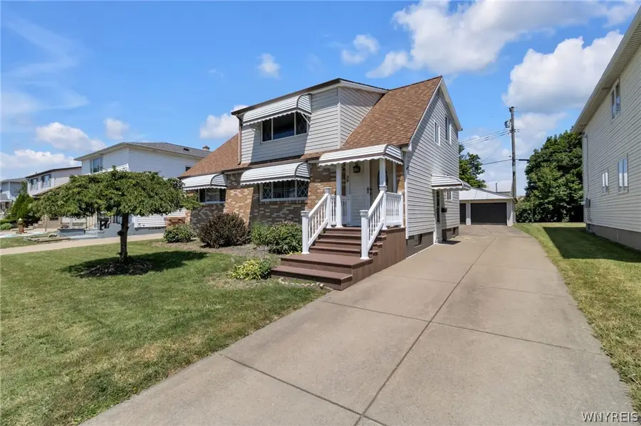 38 Wells Avenue, Buffalo, NY 14227 - #2