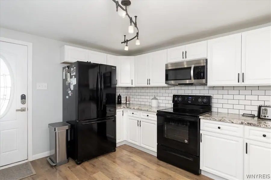 8116 Lindbergh Avenue, Niagara Falls, NY 14304 - #2