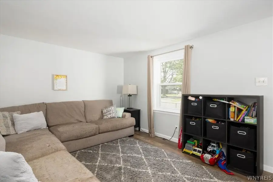 8116 Lindbergh Avenue, Niagara Falls, NY 14304 - #2