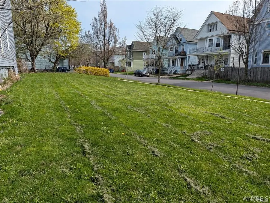393 Hampshire Street, Buffalo, NY 14213 - #2