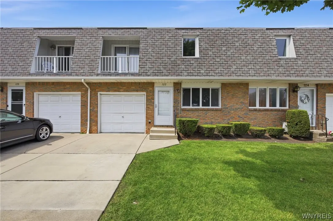 122 Rebecca Park, Buffalo, NY 14207 - #1