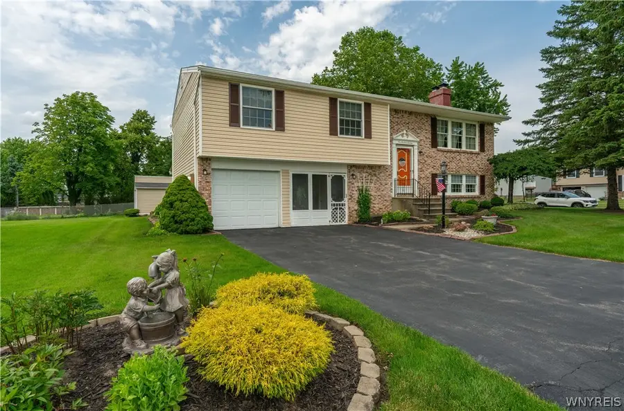 116 Roycroft Drive, West Seneca, NY 14224 - #2