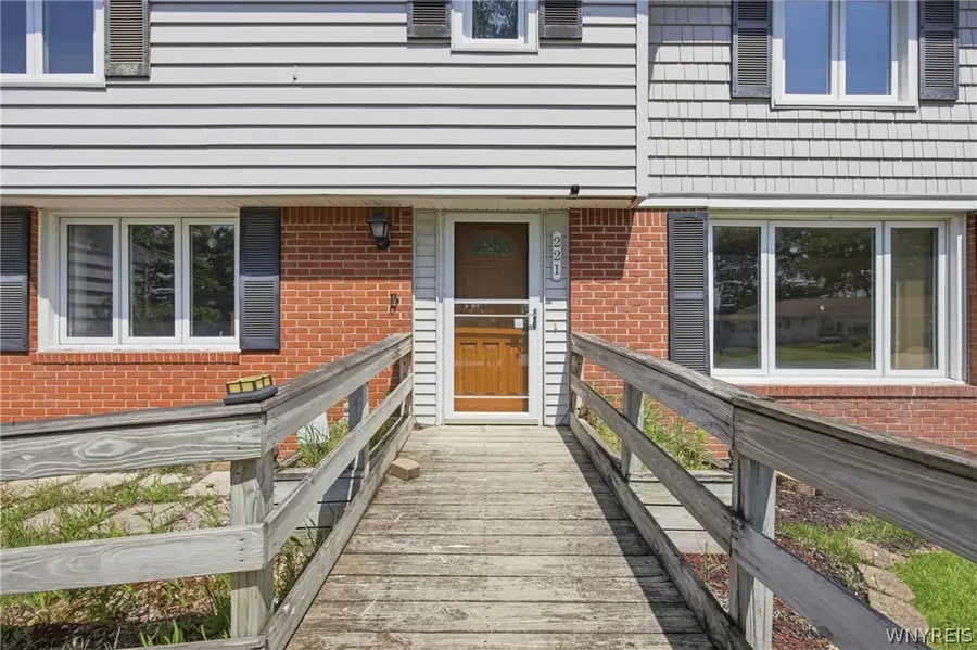 221 Woodmere Drive, Tonawanda, NY 14150 - #2