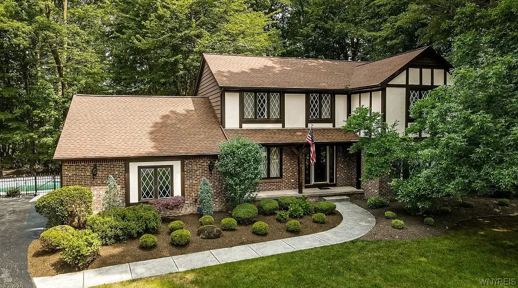 4700 Pine Manor, Clarence, NY 14031 - #1