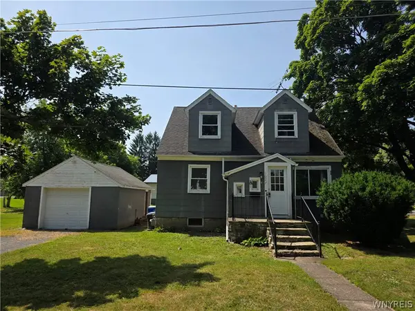 1027 Gwinn Street, Medina, NY 14103