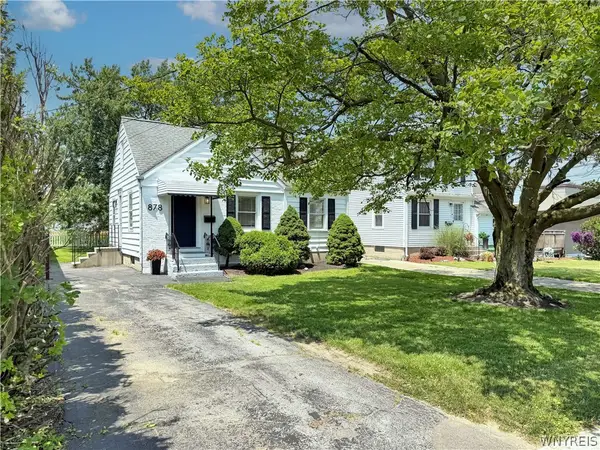 878 Beach Road, Buffalo, NY 14225