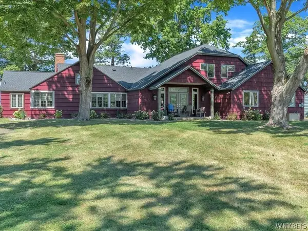 436 Lake Shore Drive W, Dunkirk, NY 14048
