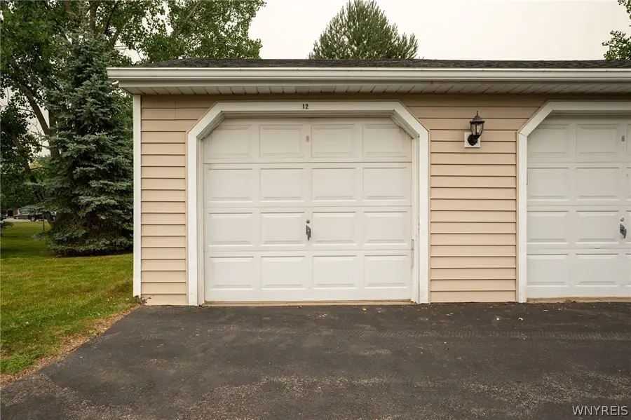 7 Sunmist E, Buffalo, NY 14228 - #3
