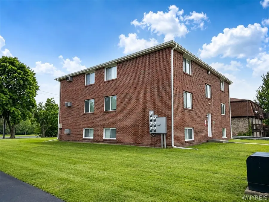 6293 Robinson Road, Lockport, NY 14094 - #3