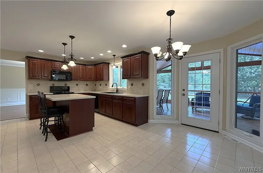 6110 Meadow Lakes Drive, Clarence, NY 14051 - #3