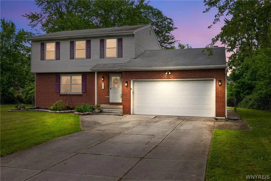 147 N Linden Street, Williamsville, NY 14221 - #2