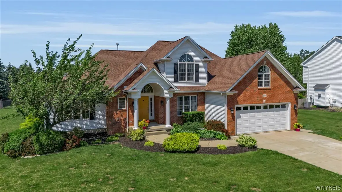 9090 Via Cimato Dr, Clarence Center, NY 14032 - #1
