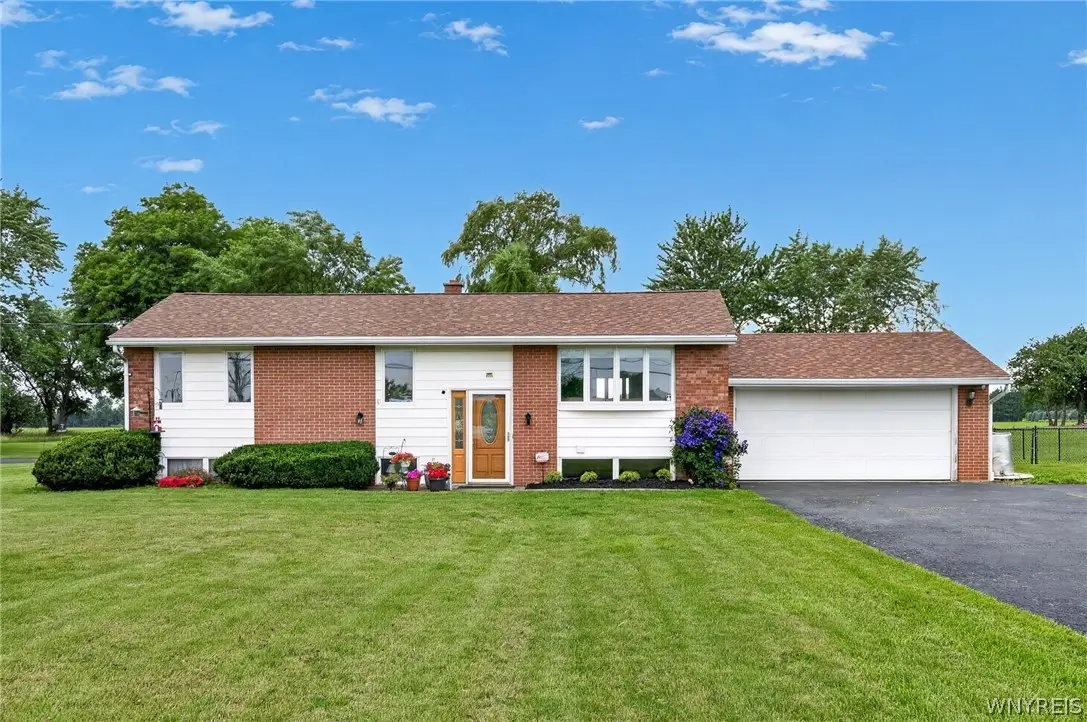 6058 Baer Road, Sanborn, NY 14132 - #1