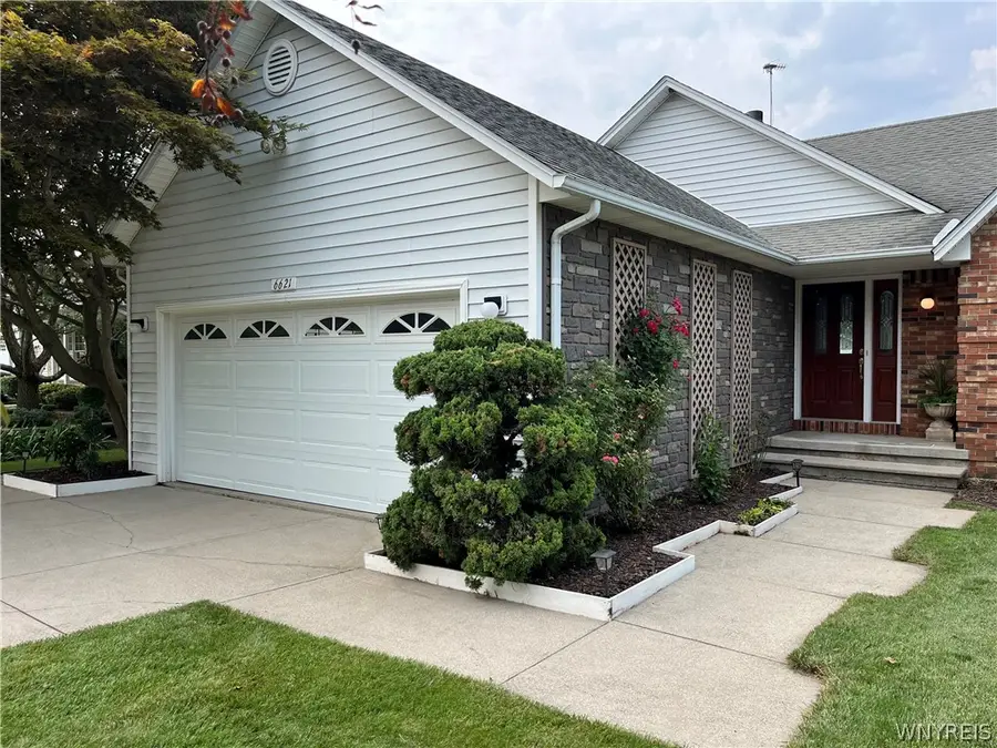 6621 N Canal Road, Lockport, NY 14094 - #3