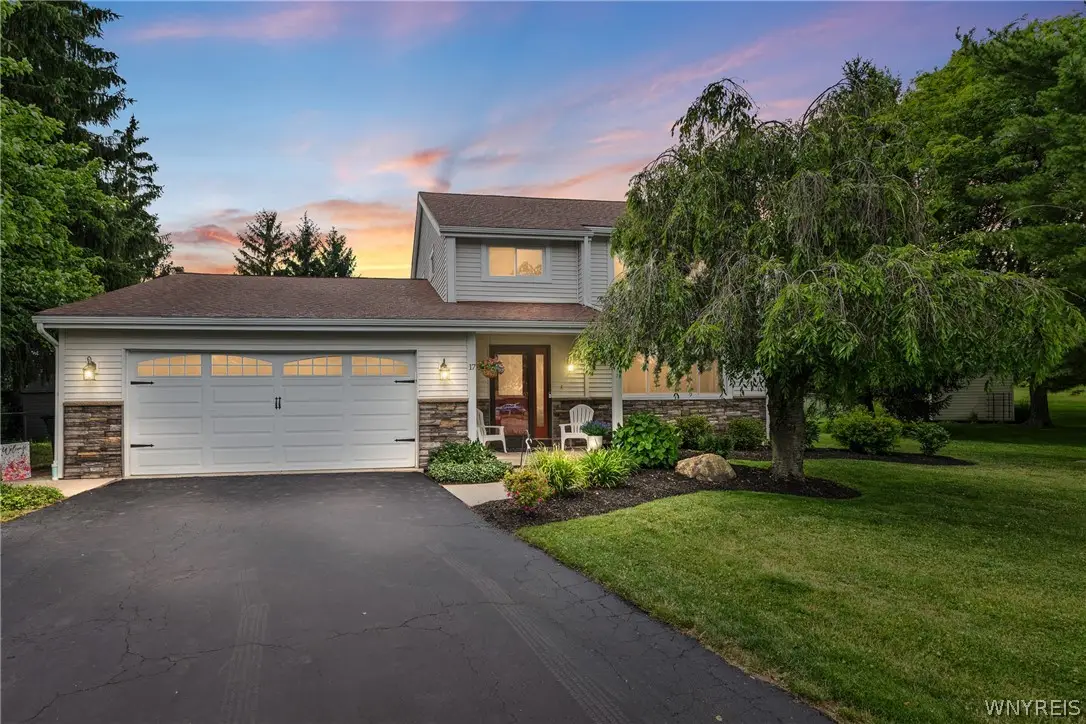 17 Birchwood Cmn, Lancaster, NY 14086 - #1