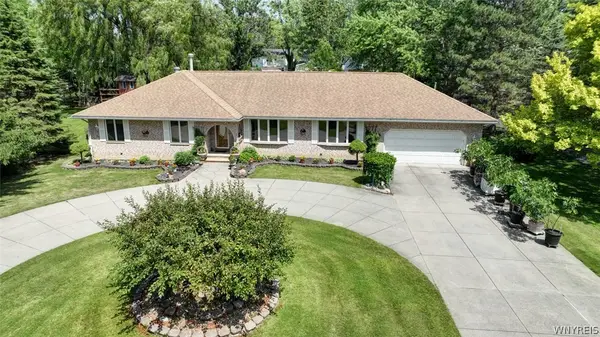 1835 N Forest Road, Buffalo, NY 14221