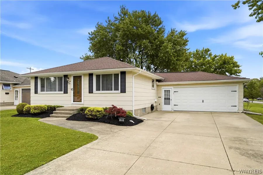 72 Greenmeadow Drive, Buffalo, NY 14224 - #2