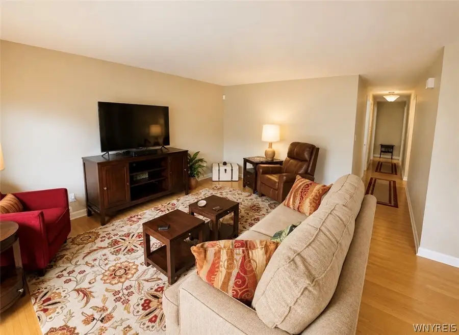 98 Delaware Rd, Kenmore, NY 14217 - #2