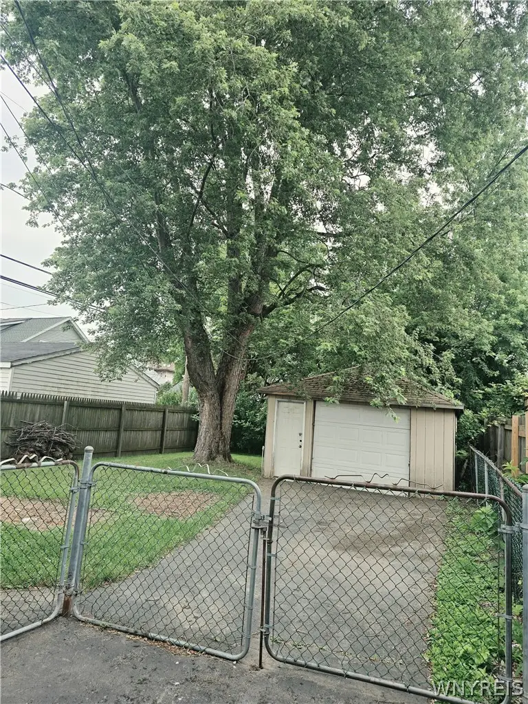 109 Beech Street, Buffalo, NY 14218 - #3