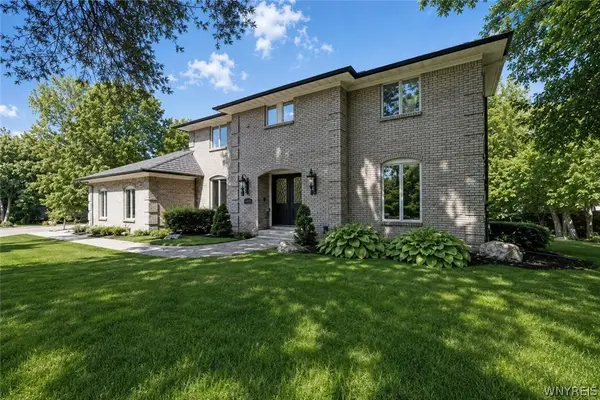2 Gothic Ledge, Lockport, NY 14094