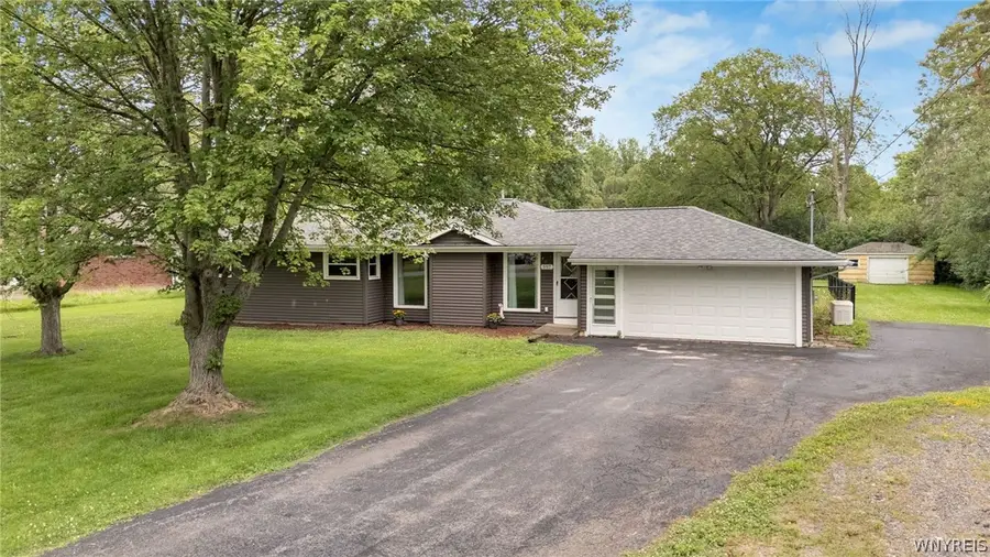 597 Alt Boulevard, Grand Island, NY 14072 - #2