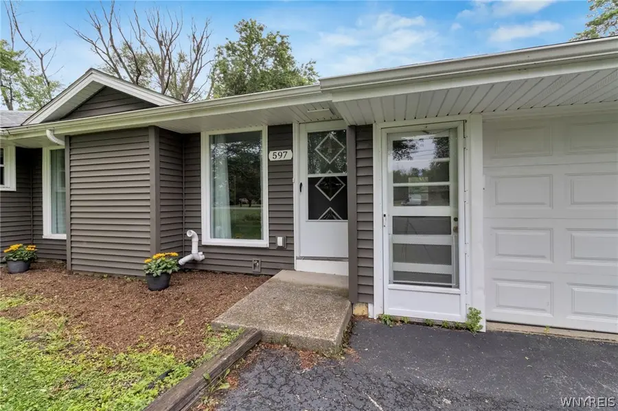 597 Alt Boulevard, Grand Island, NY 14072 - #3