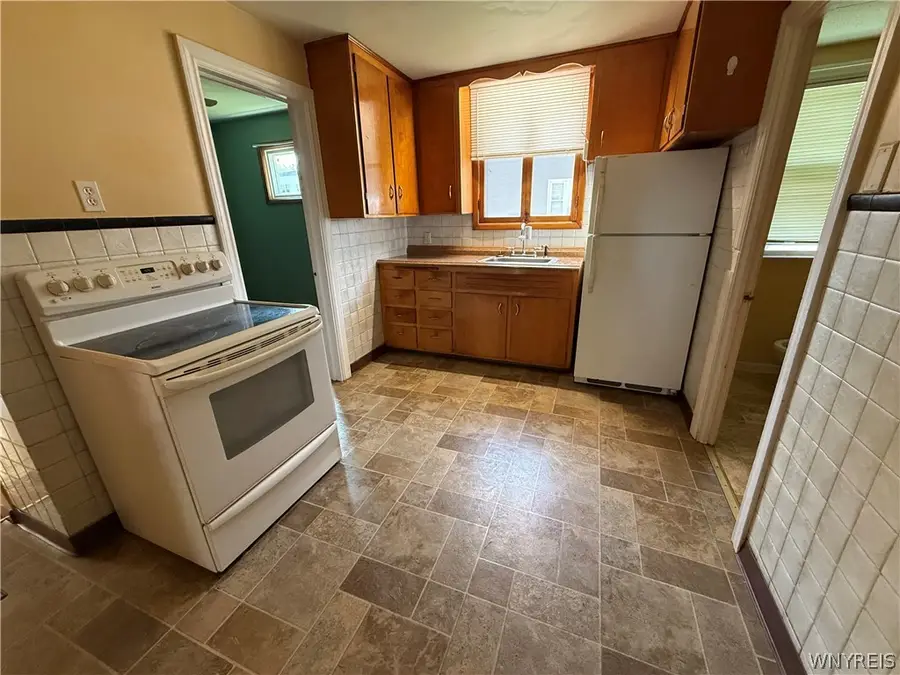 889 Oliver Street, North Tonawanda, NY 14120 - #2
