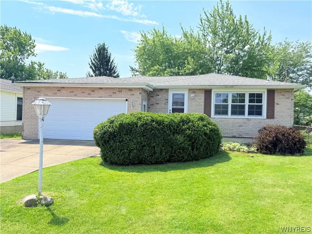 3920 Brian Court, Hamburg, NY 14075 - #1