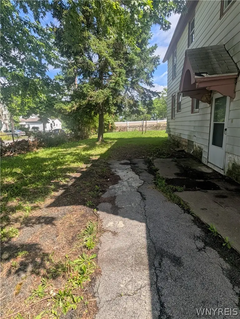 1304 Centre Avenue, Niagara Falls, NY 14305 - #3
