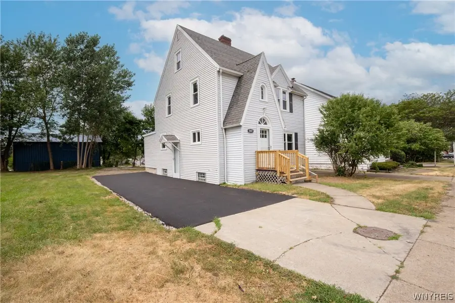 3997 S Park Avenue, Buffalo, NY 14219 - #2