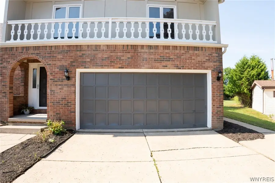 81 Hilltop Court, Buffalo, NY 14224 - #3