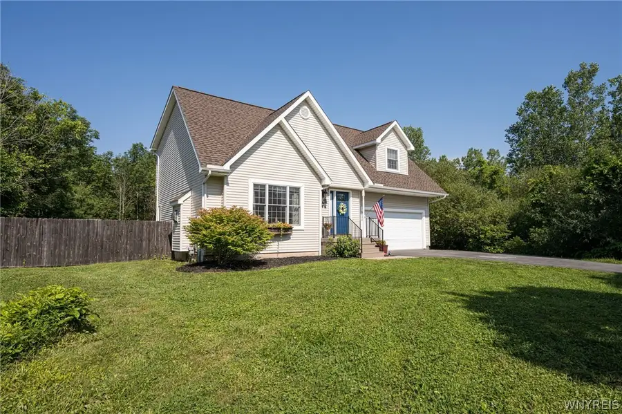 5430 Ernest Road, Lockport, NY 14094 - #3