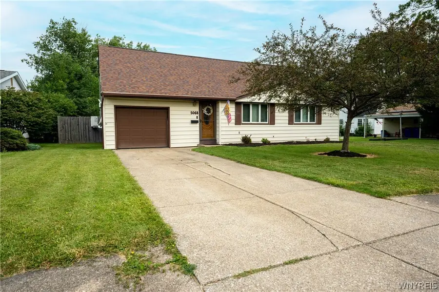 5068 Chapman Parkway, Hamburg, NY 14075 - #2