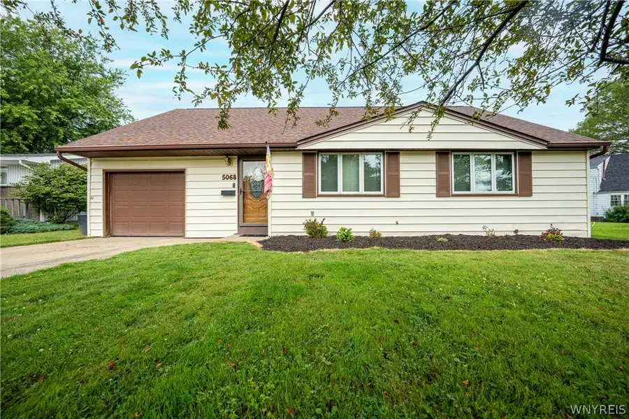 5068 Chapman Parkway, Hamburg, NY 14075 - #3