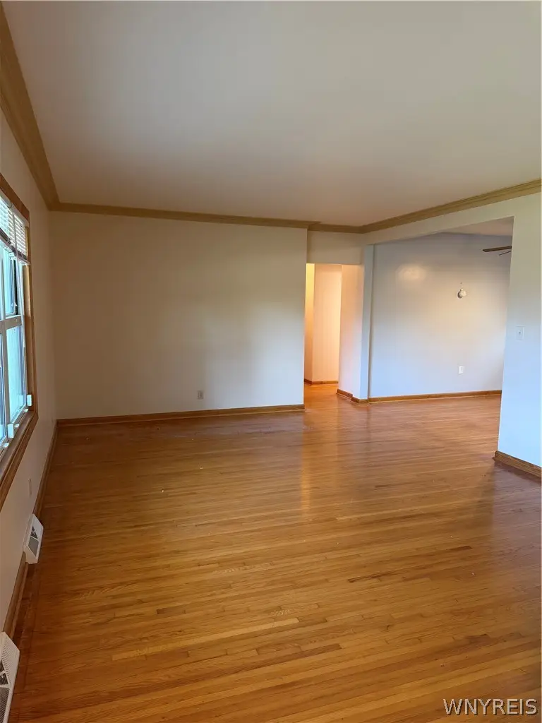1629 S Bend Lane, Lake View, NY 14085 - #3