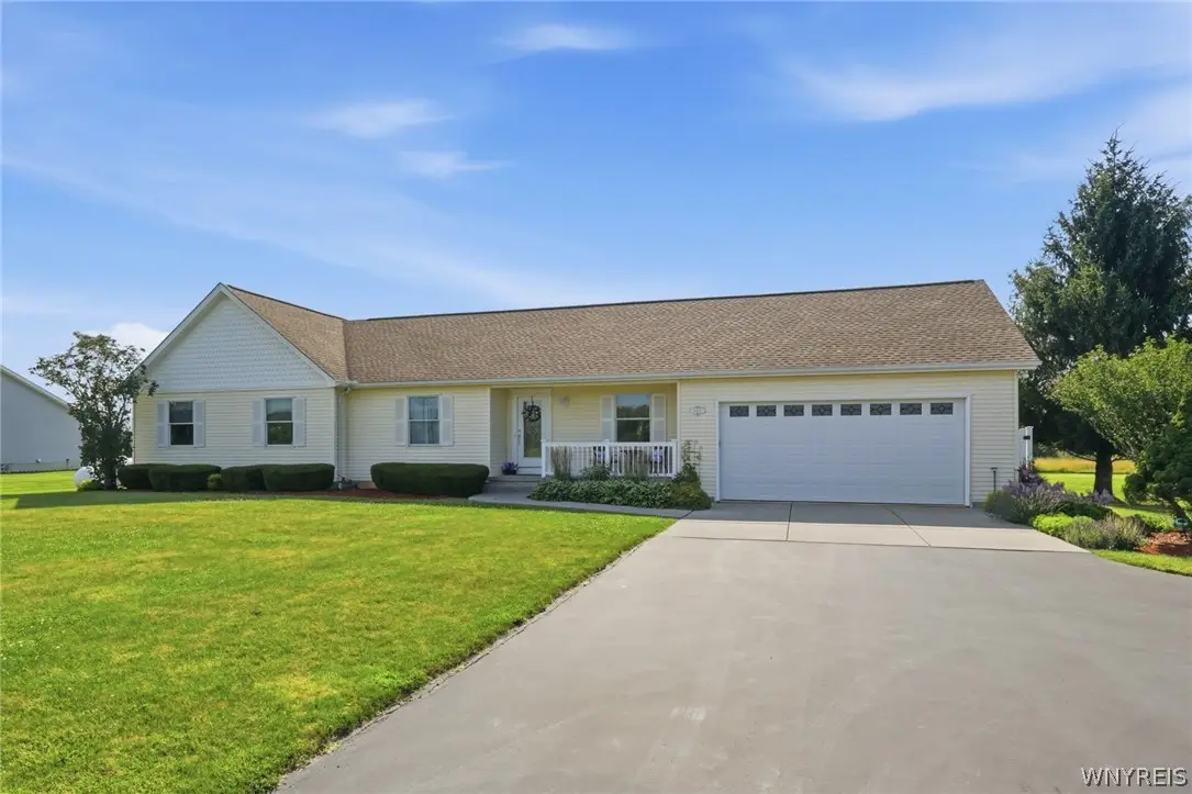 4410 Green Road, Lockport, NY 14094 - #1