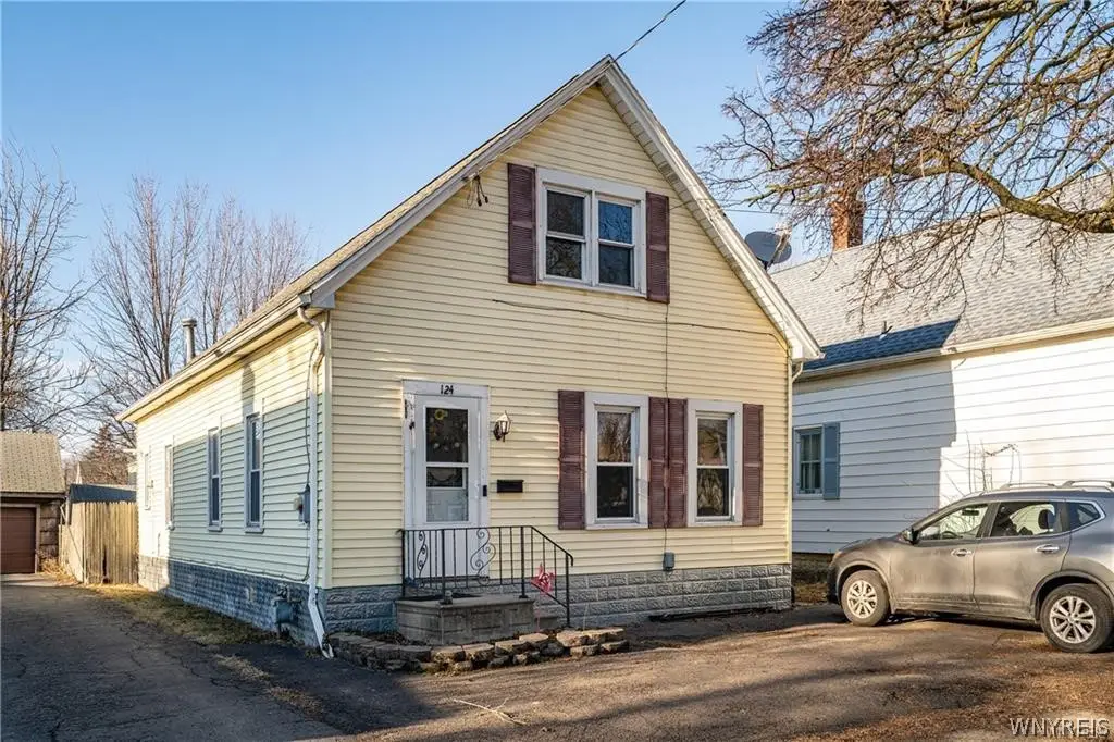 124 7th Avenue, North Tonawanda, NY 14120 - #1