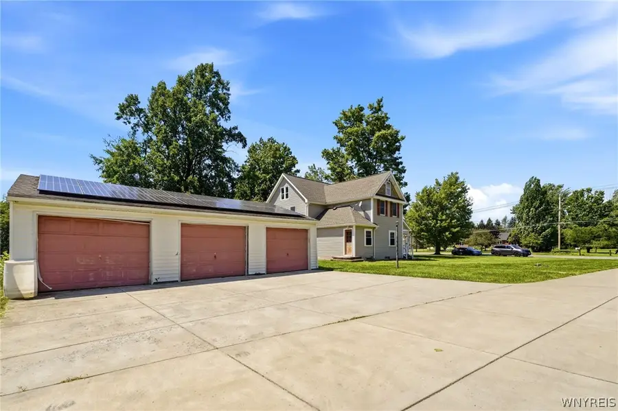 5778 Tonawanda Creek Road, Lockport, NY 14094 - #3