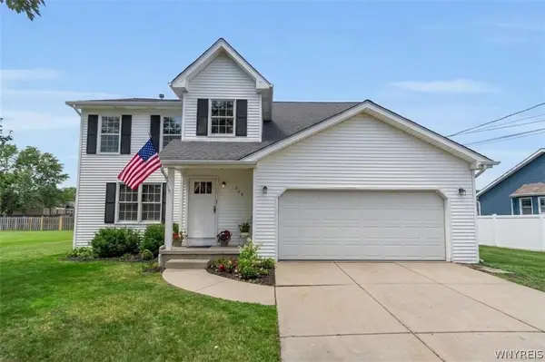 208 Crabapple Lane, Cheektowaga, NY 14227
